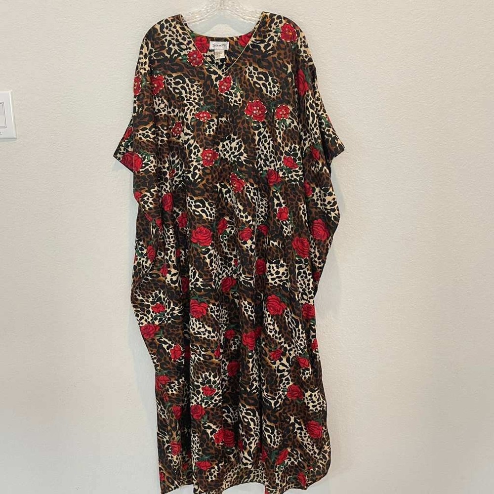 Leopard & Red Rose Print Women's  MooMoo Kaftan Dress, One Size